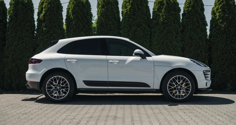 Porsche Macan cena 159990 przebieg: 139900, rok produkcji 2017 z Przedbórz małe 781